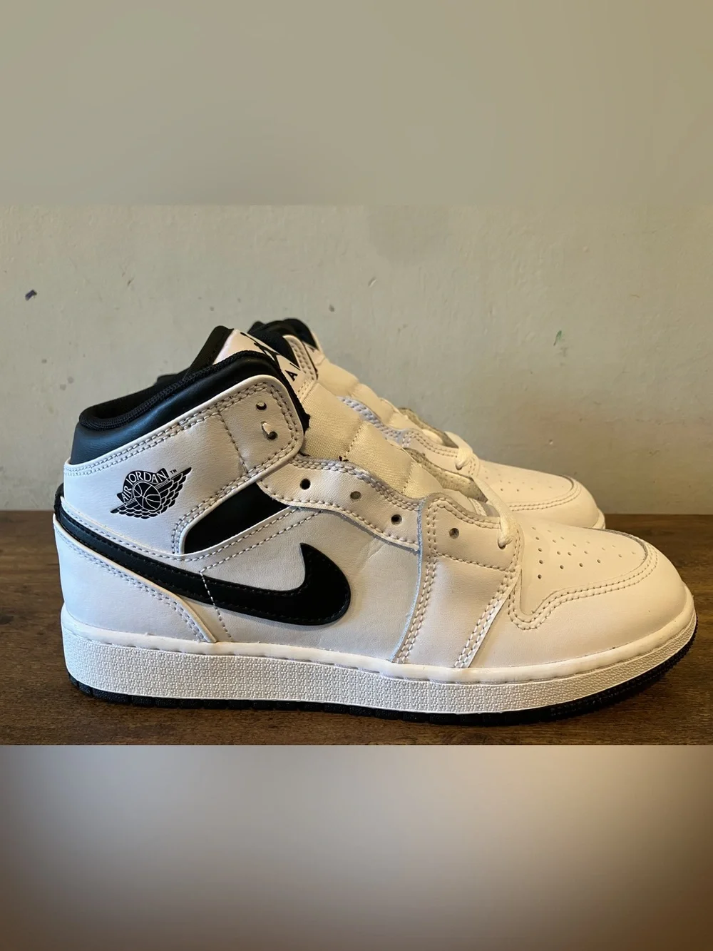 Jordan - (GS) Air Jordan 1 Mid 'White Black'KID'S